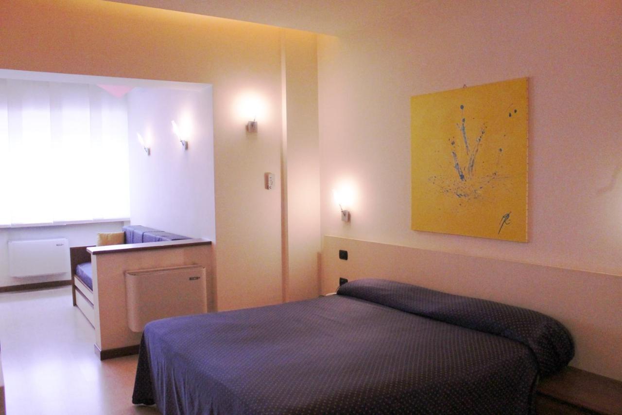 Hotel Oasi Tortona Εξωτερικό φωτογραφία